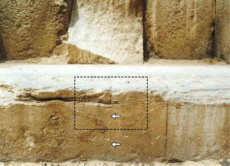 Pyramiden von Gizeh - Pflastersteine Ostseite Cheopspyramide