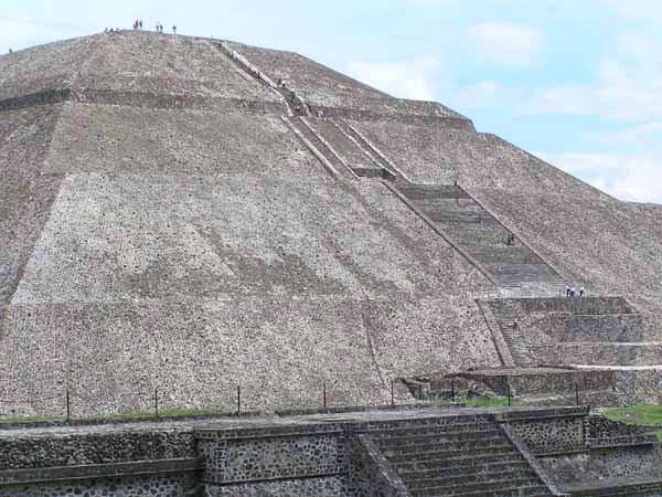 Große Sonnenpyramide in Mexiko